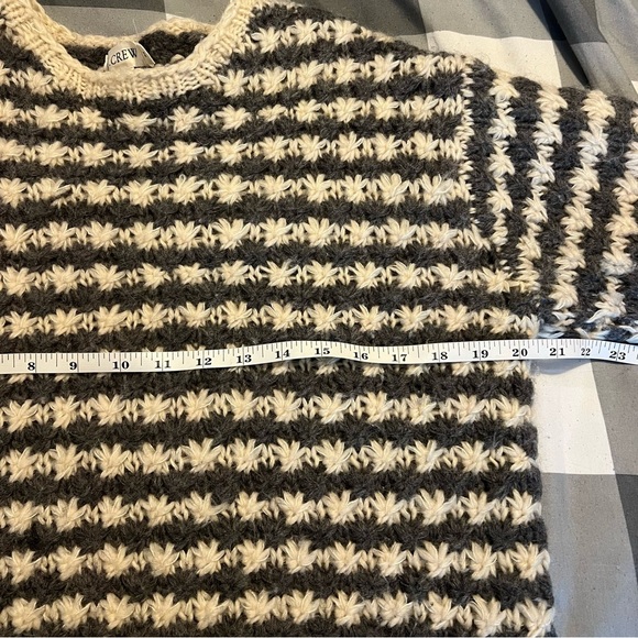 Vintage J. Crew Wool Textured Crochet Knit Striped Crewneck Sweater Medium - Picture 8 of 10